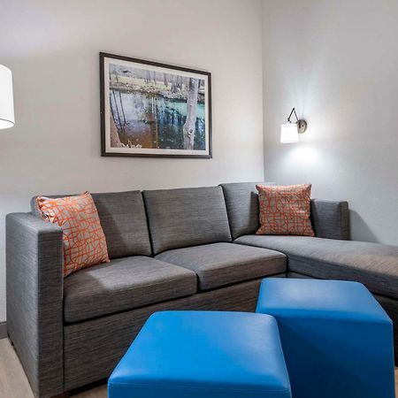 Comfort Suites Gainesville Near University エクステリア 写真