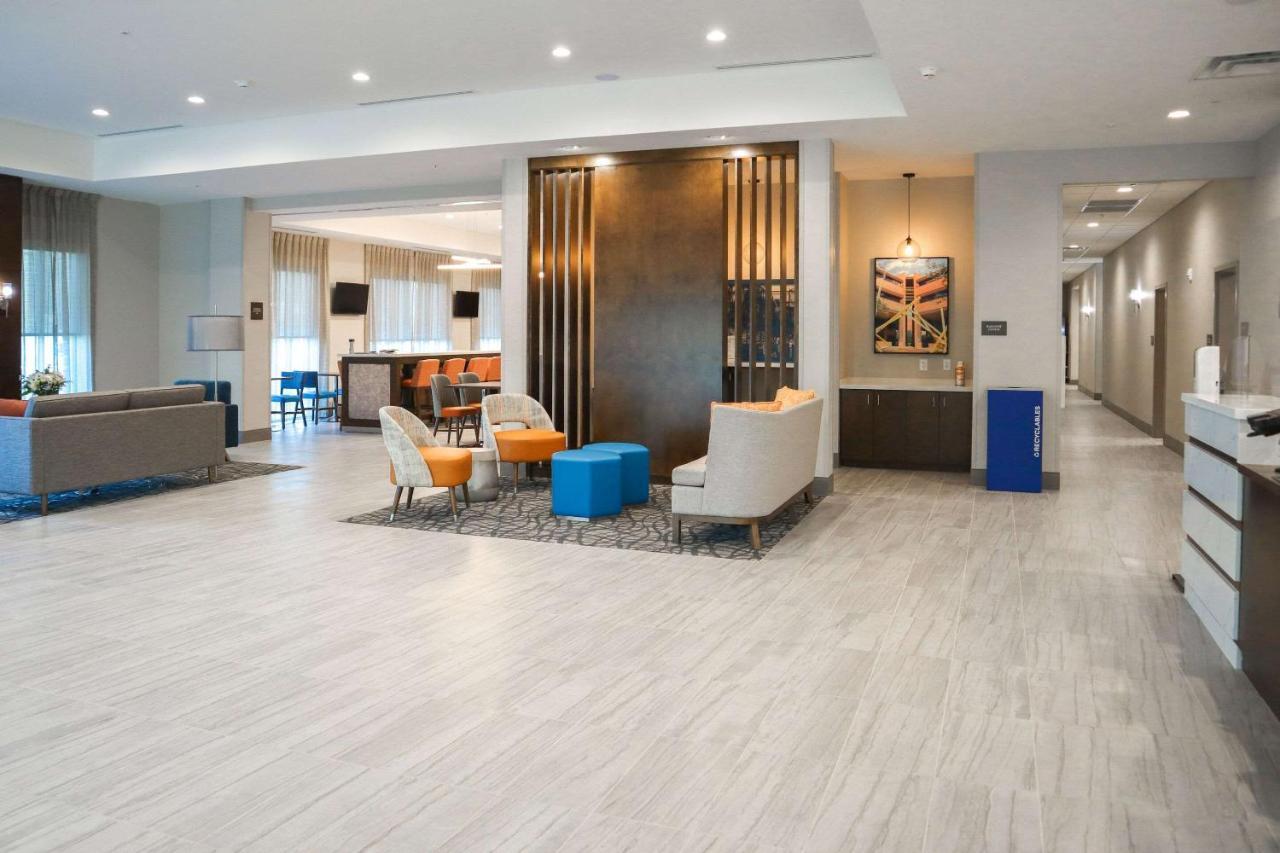 Comfort Suites Gainesville Near University エクステリア 写真