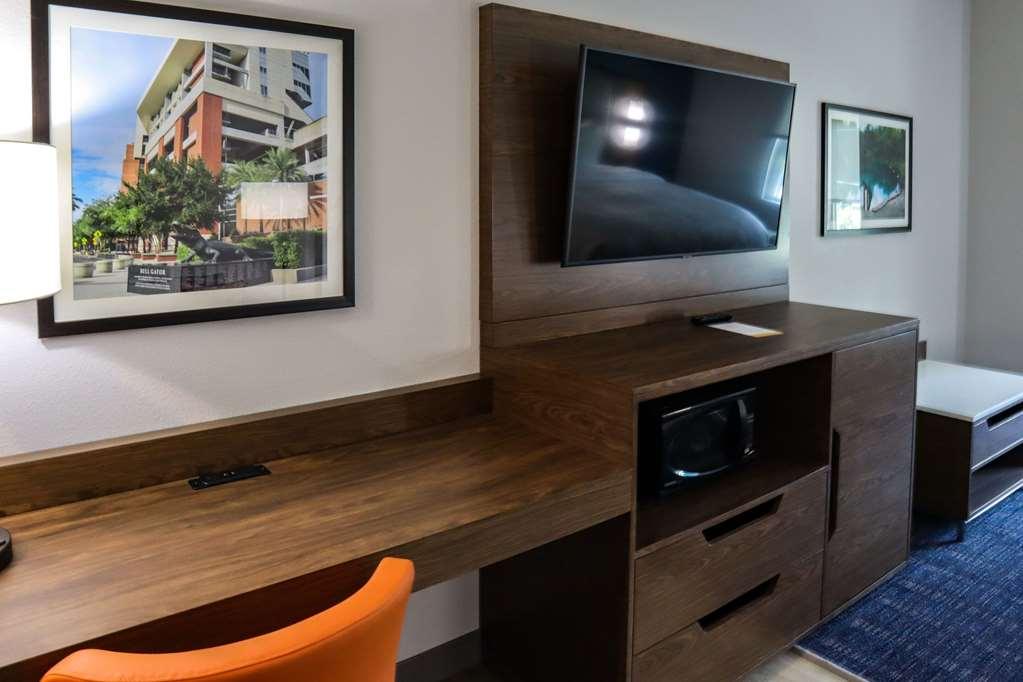 Comfort Suites Gainesville Near University 部屋 写真