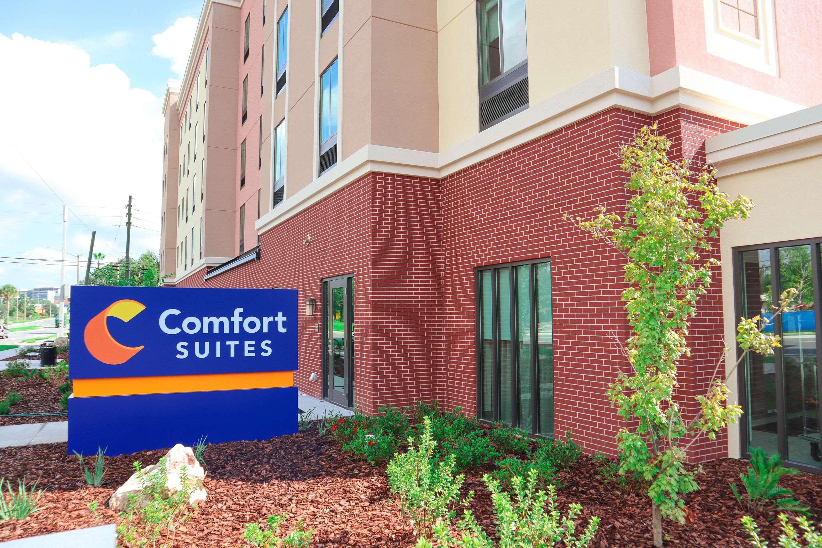 Comfort Suites Gainesville Near University エクステリア 写真