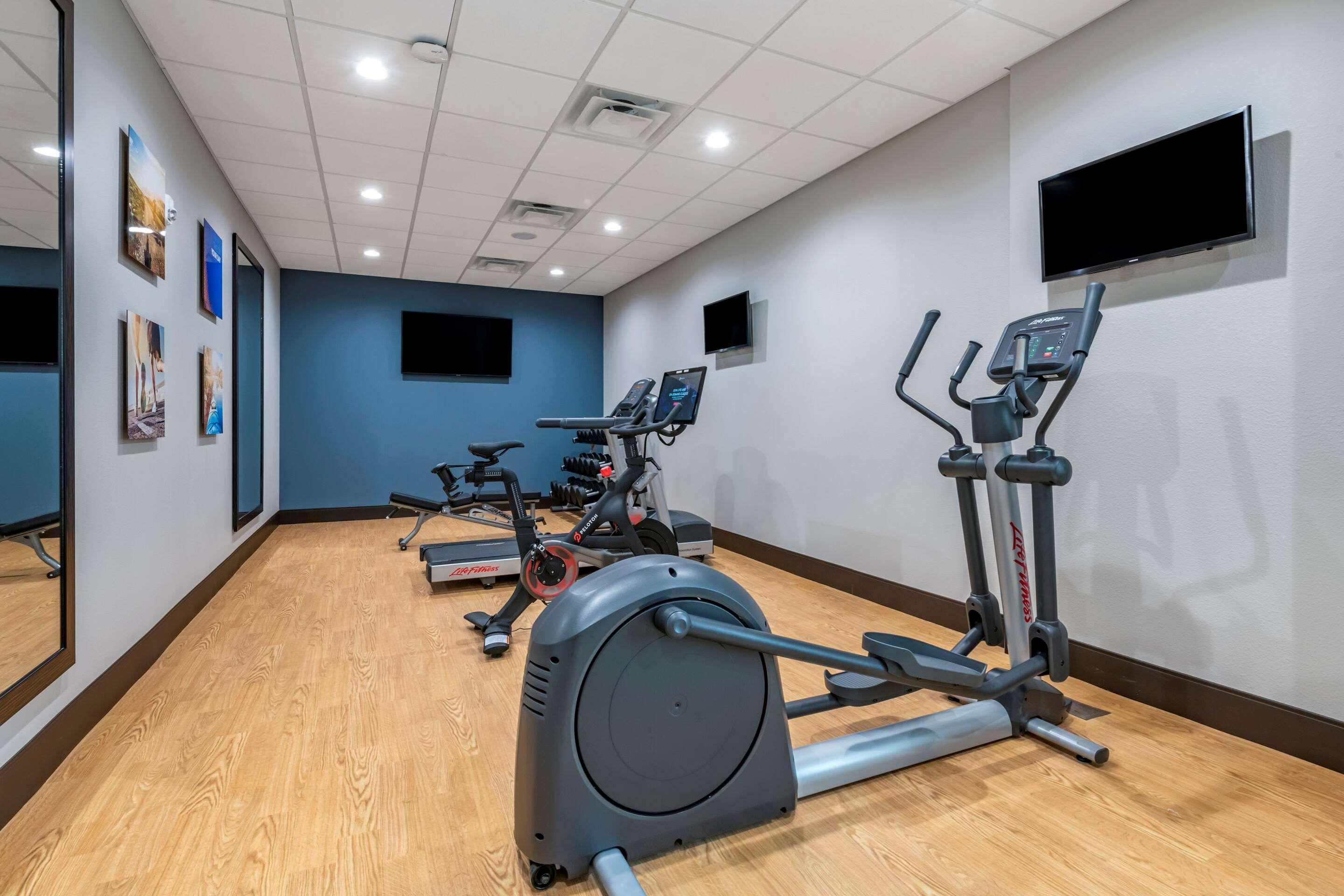 Comfort Suites Gainesville Near University エクステリア 写真