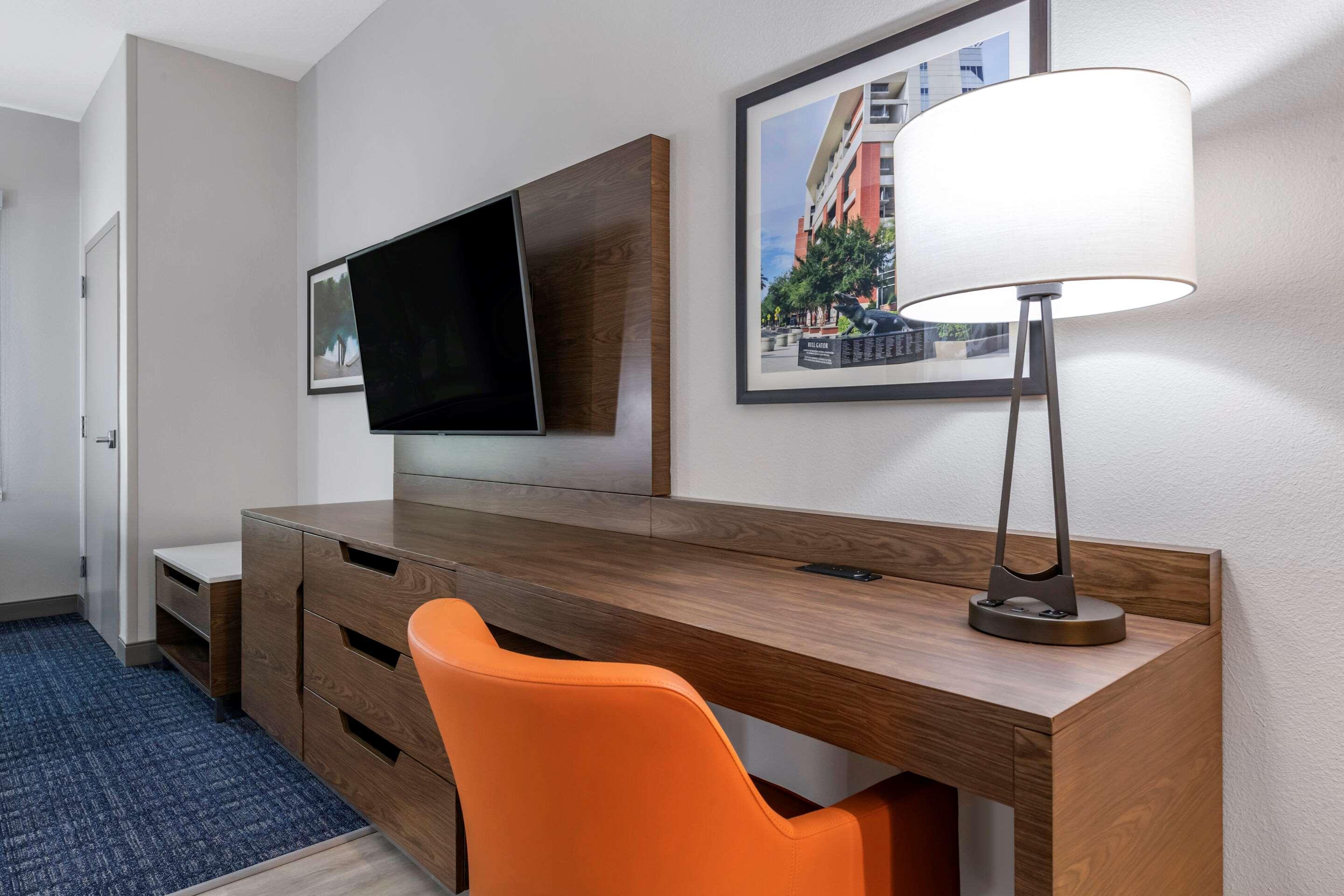 Comfort Suites Gainesville Near University エクステリア 写真